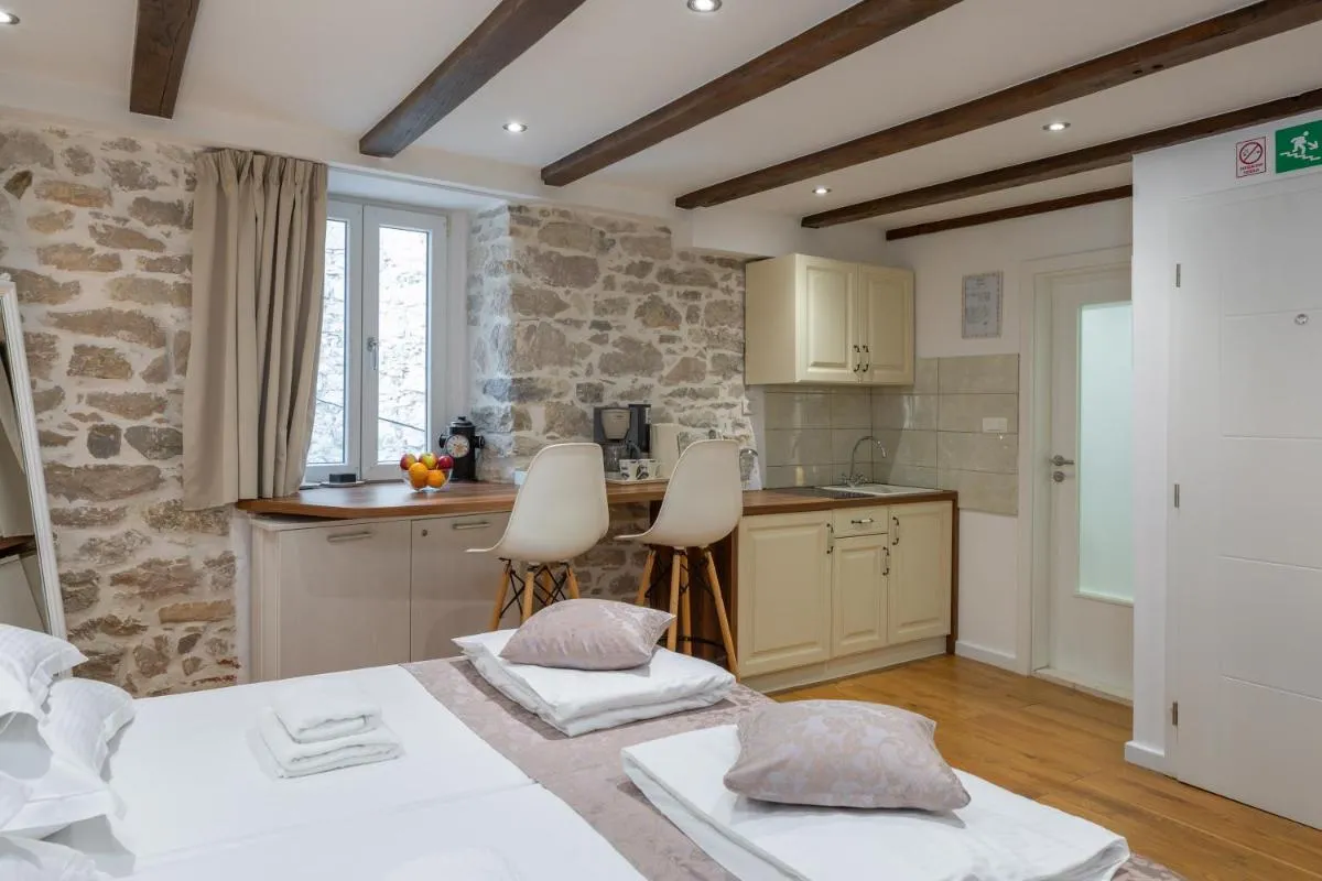 Image 3 of 2 – luxury studio with terrace in heart of Split