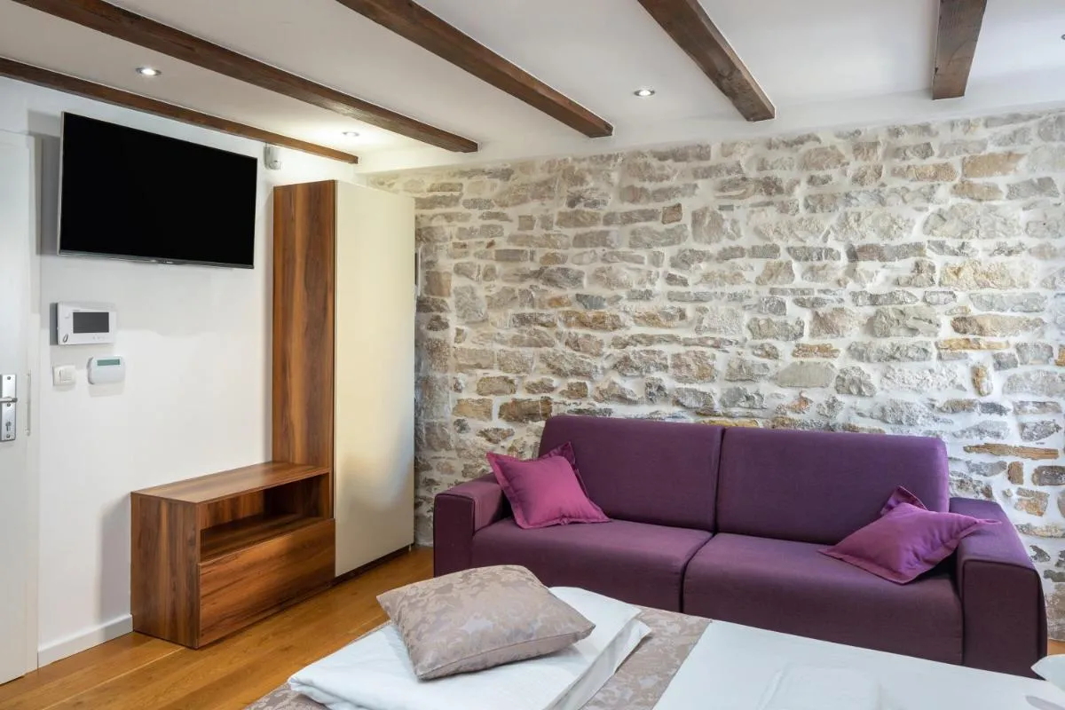 Image 4 of 2 – luxury studio with terrace in heart of Split