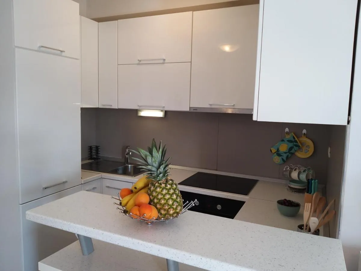 Image 6 of 3 bedroom apartment with terrace and free parking