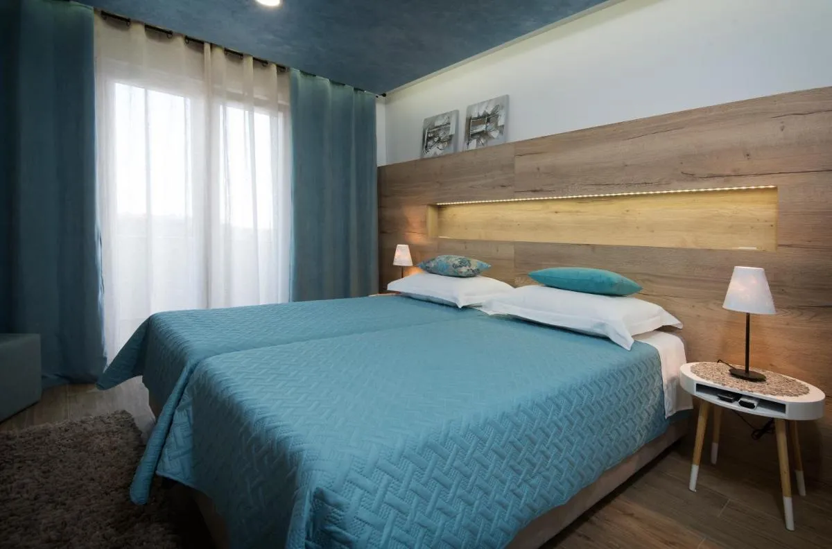 Image 1 of APARTMENTS-LUXURY