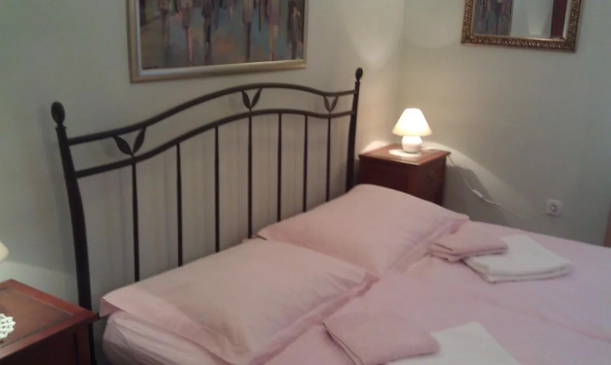 Image 6 of Adagio Theatre Apartment Split