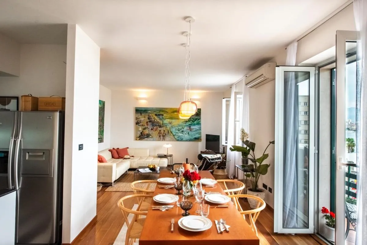 Image 3 of Airy Seafront 1920s Apartment
