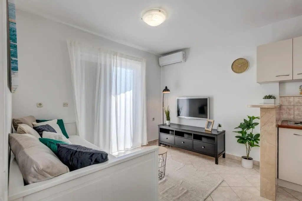 Image 1 of Apartment Beach