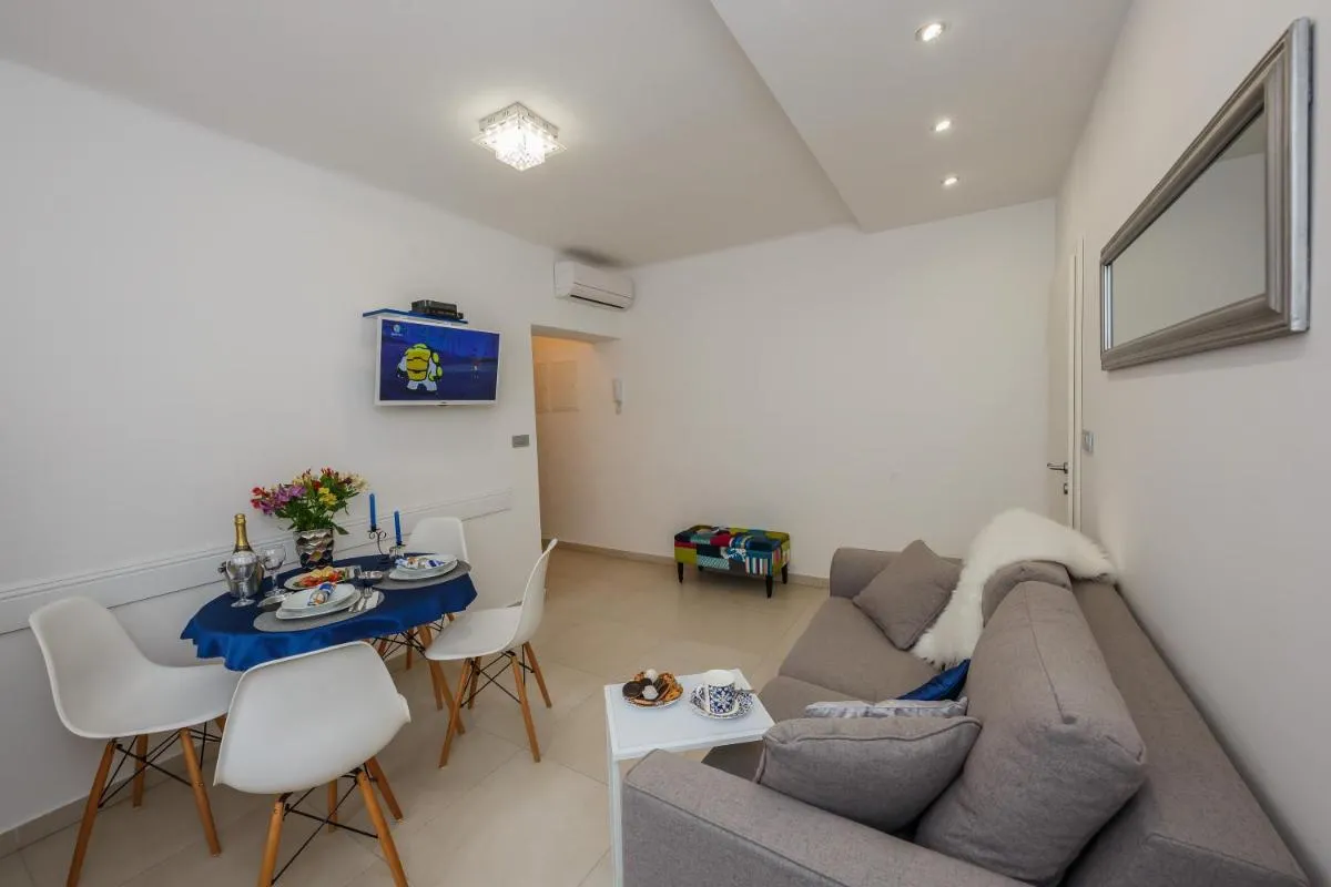 Image 4 of Apartment Emica
