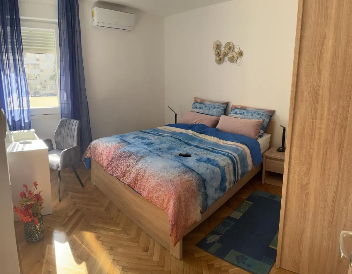 Image 6 of Apartment Family