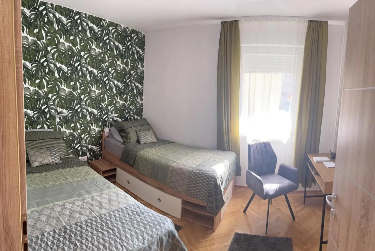 Image 1 of Apartment Family