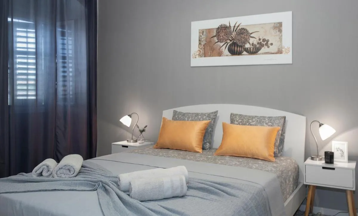 Image 1 of Apartment Feratjer