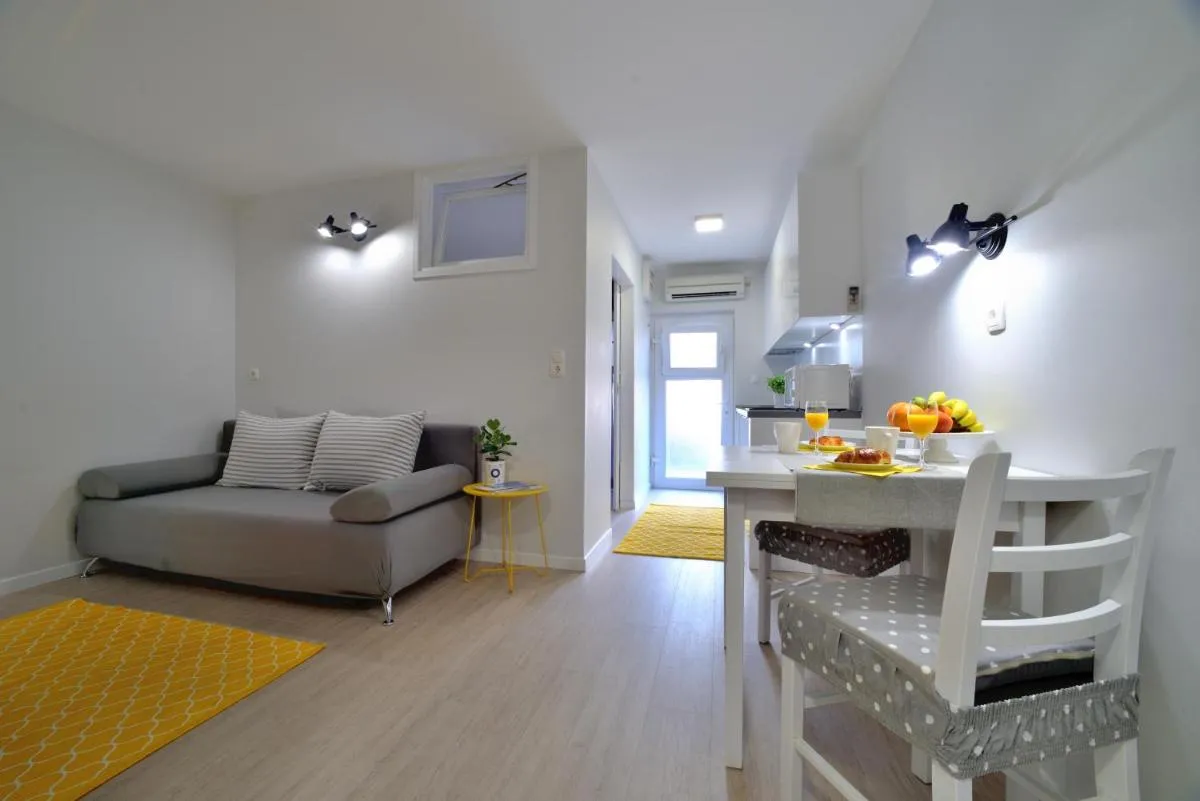 Image 3 of Apartment Lola