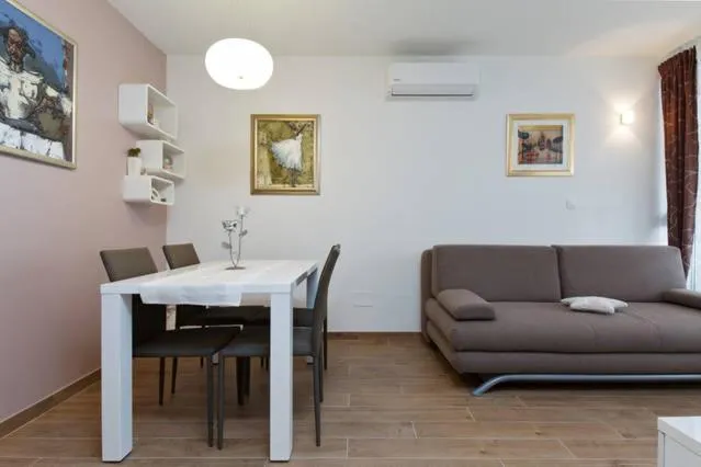 Image 3 of Apartment Luce