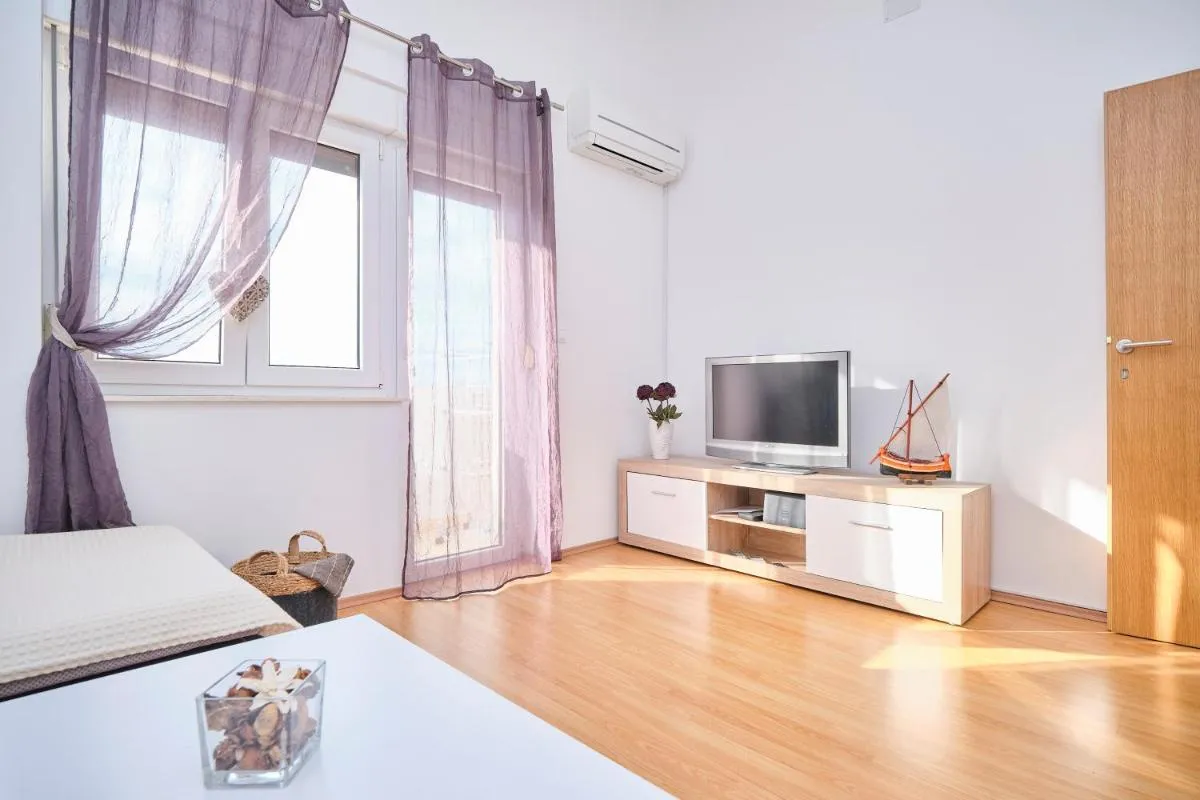 Image 1 of Apartment Mark