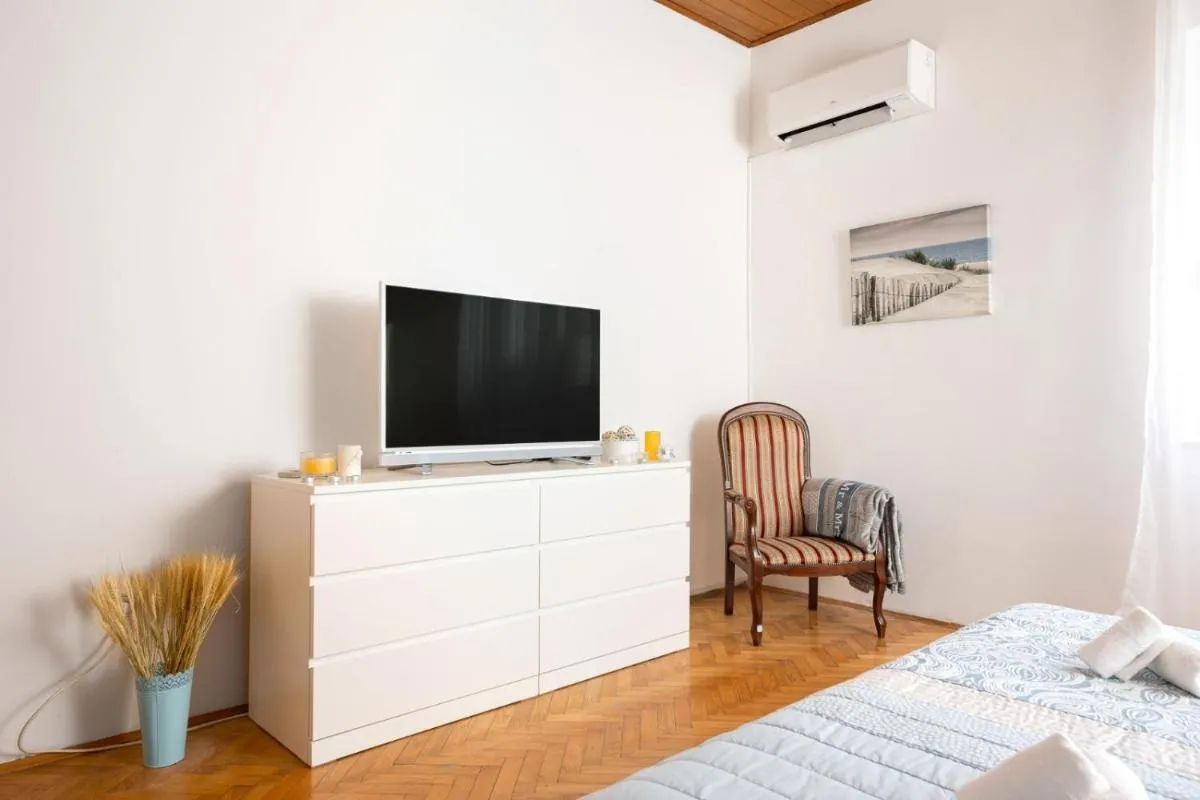 Image 4 of Apartment Neva
