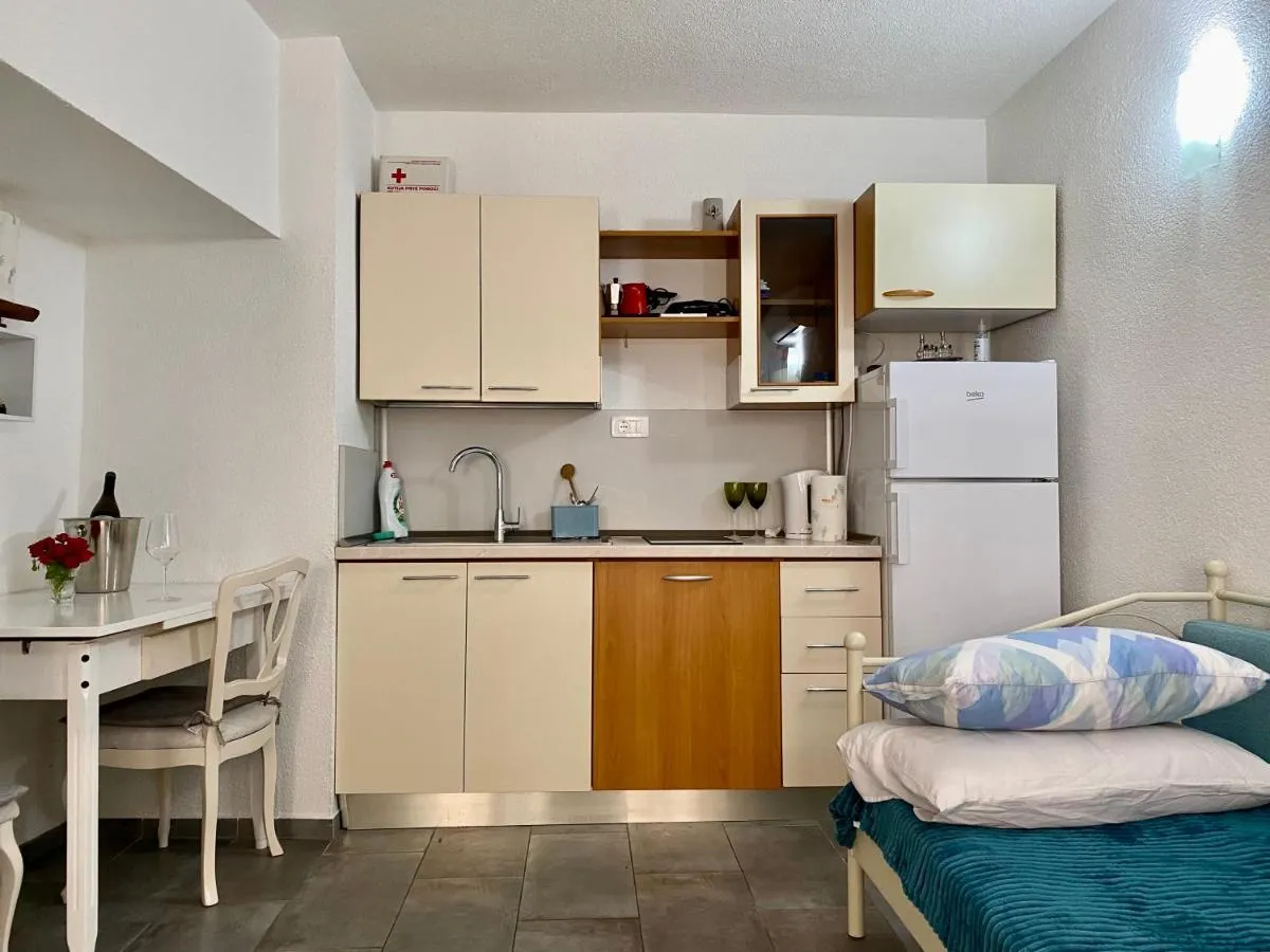 Image 3 of Apartment Papalina city center