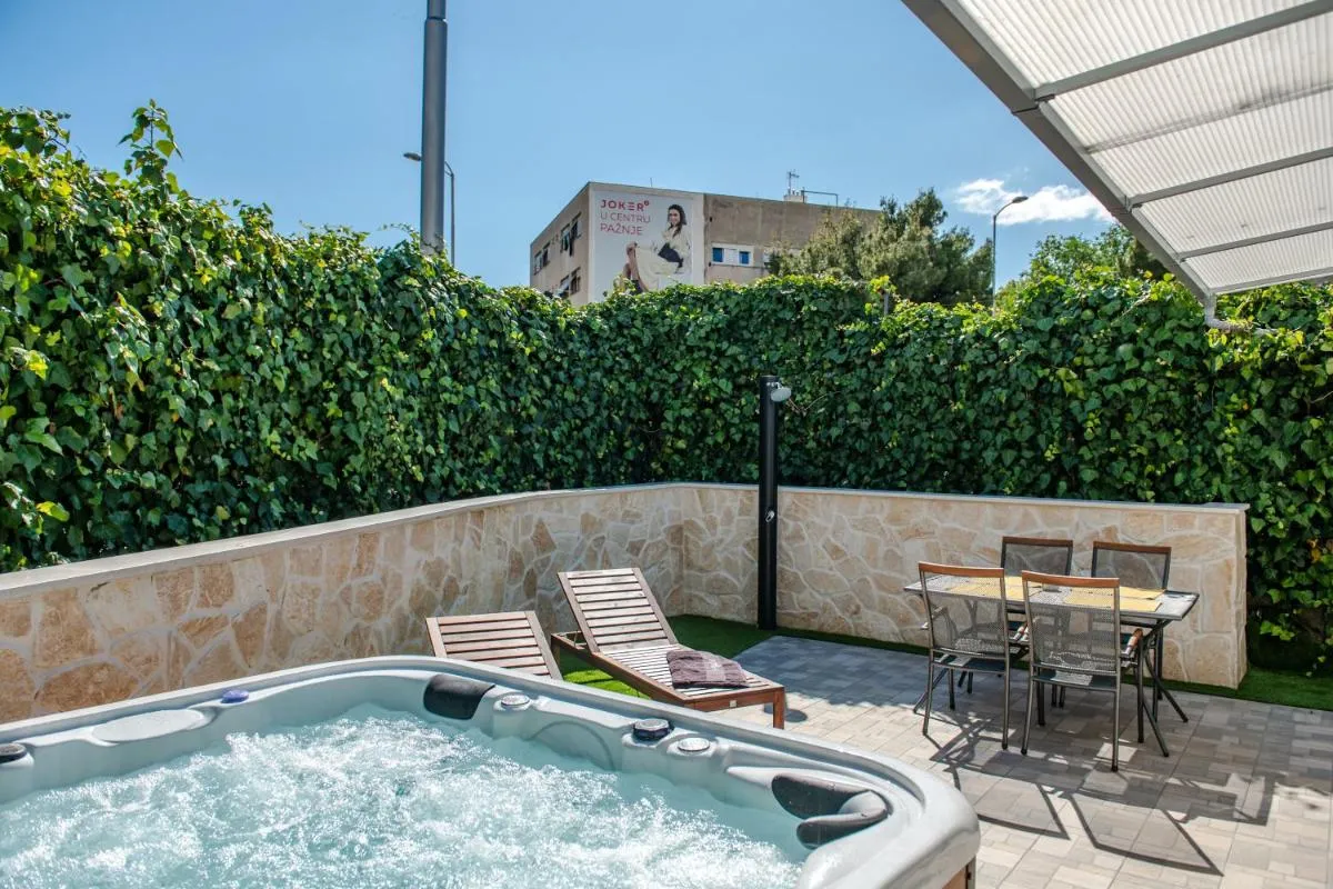 Image 6 of Apartment Pebbles – With Jacuzzi