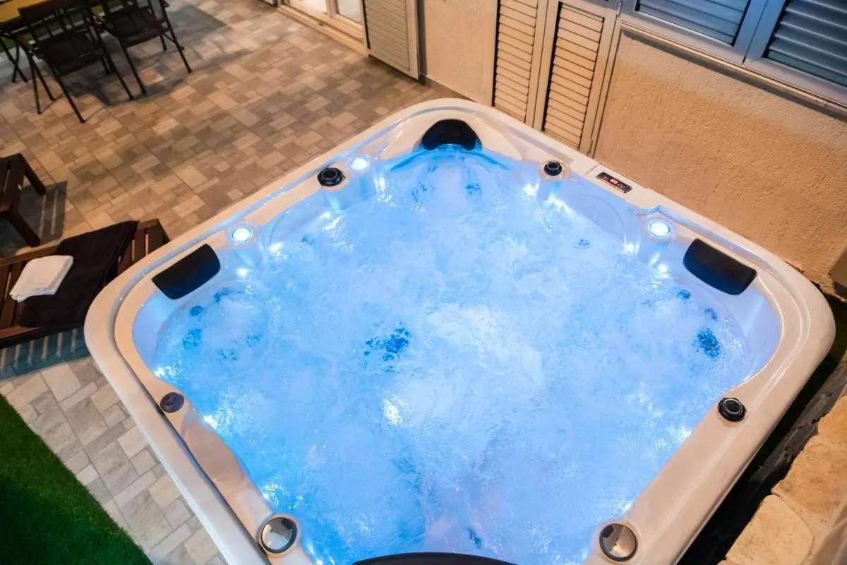 Image 3 of Apartment Pebbles – With Jacuzzi