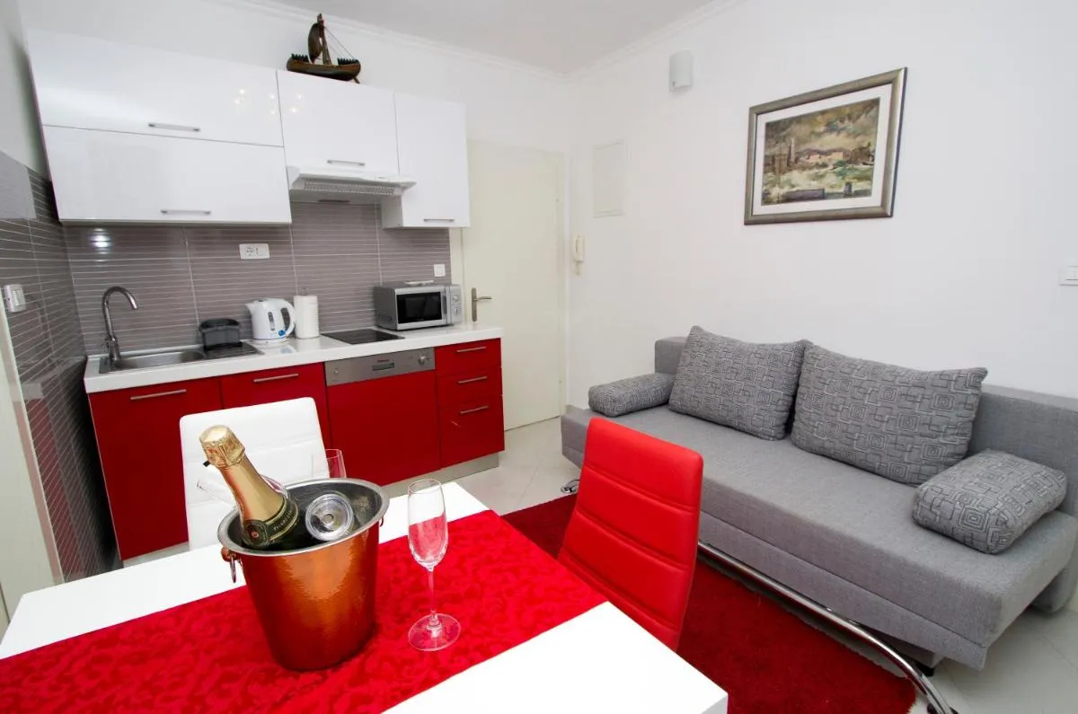 Image 3 of Apartment Sabioncello