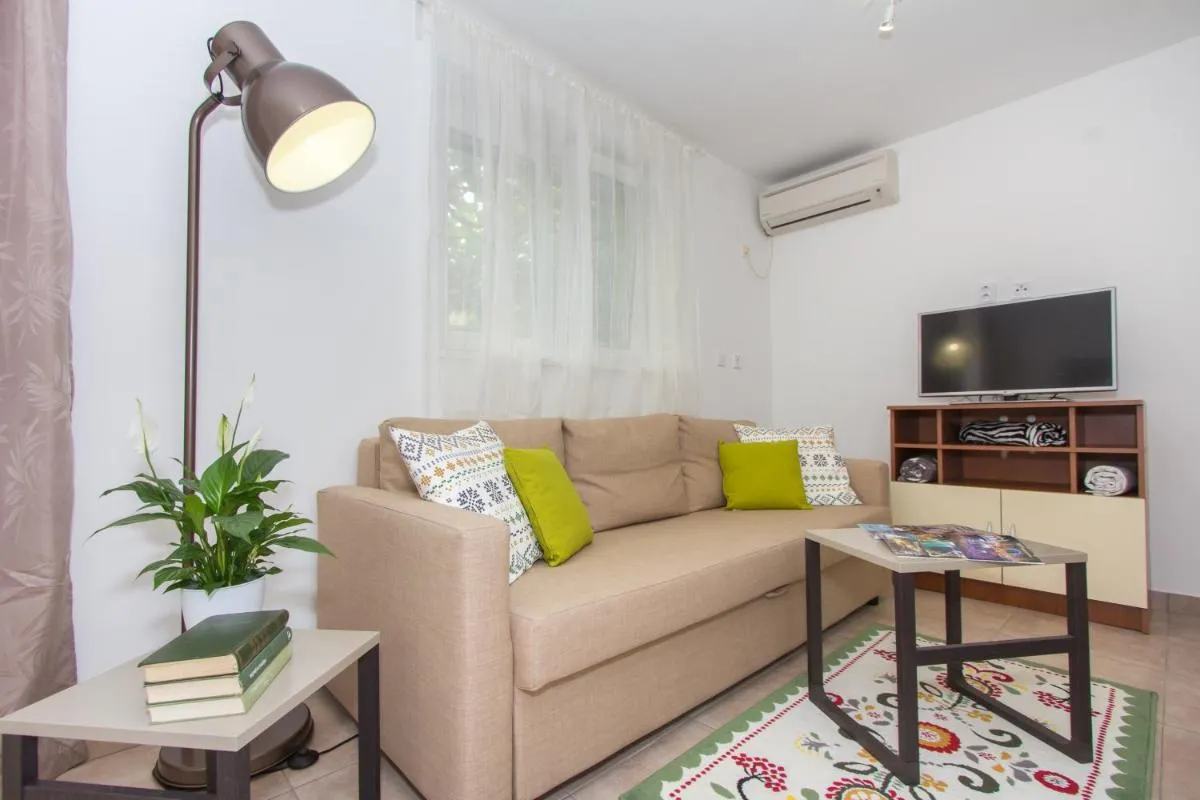 Image 4 of Apartment Shiny Love