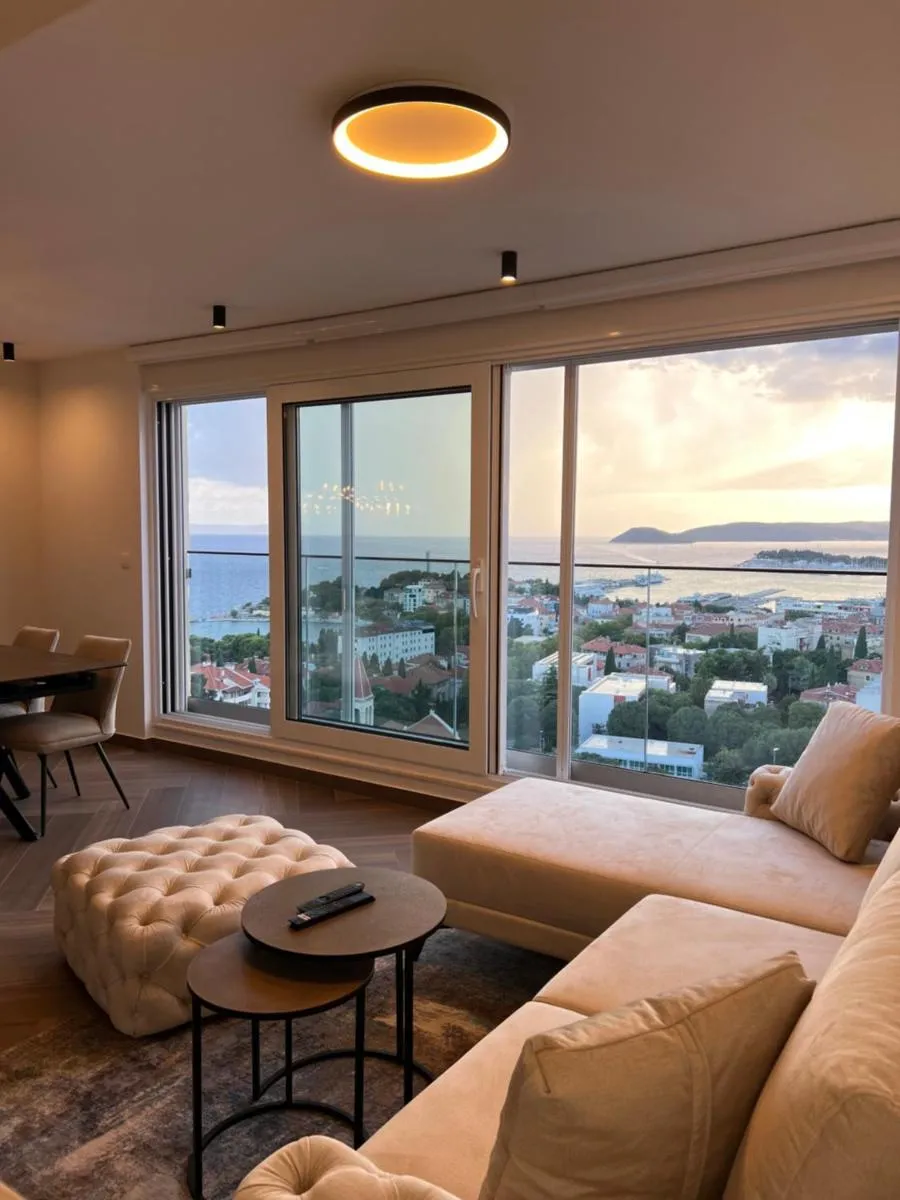 Image 5 of Apartment Touch The Sky Split