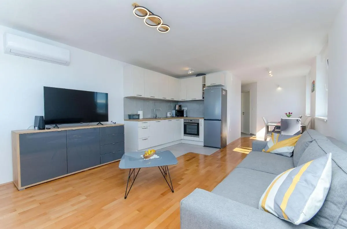 Image 3 of Apartments City View