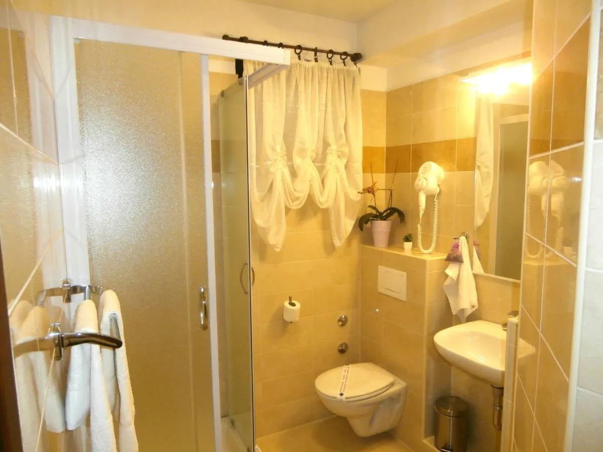 Image 2 of Apartments Cordis