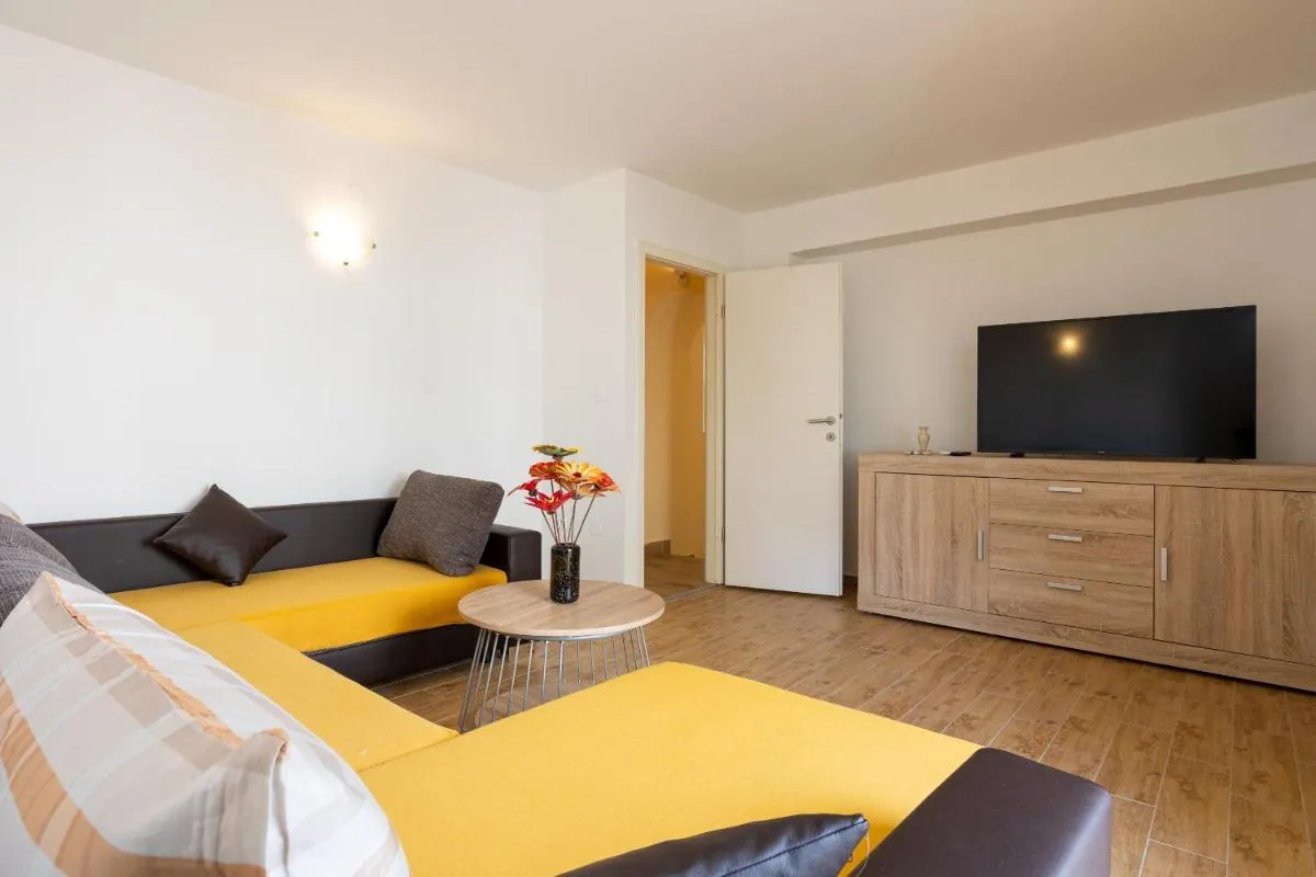 Image 4 of Apartments Melody