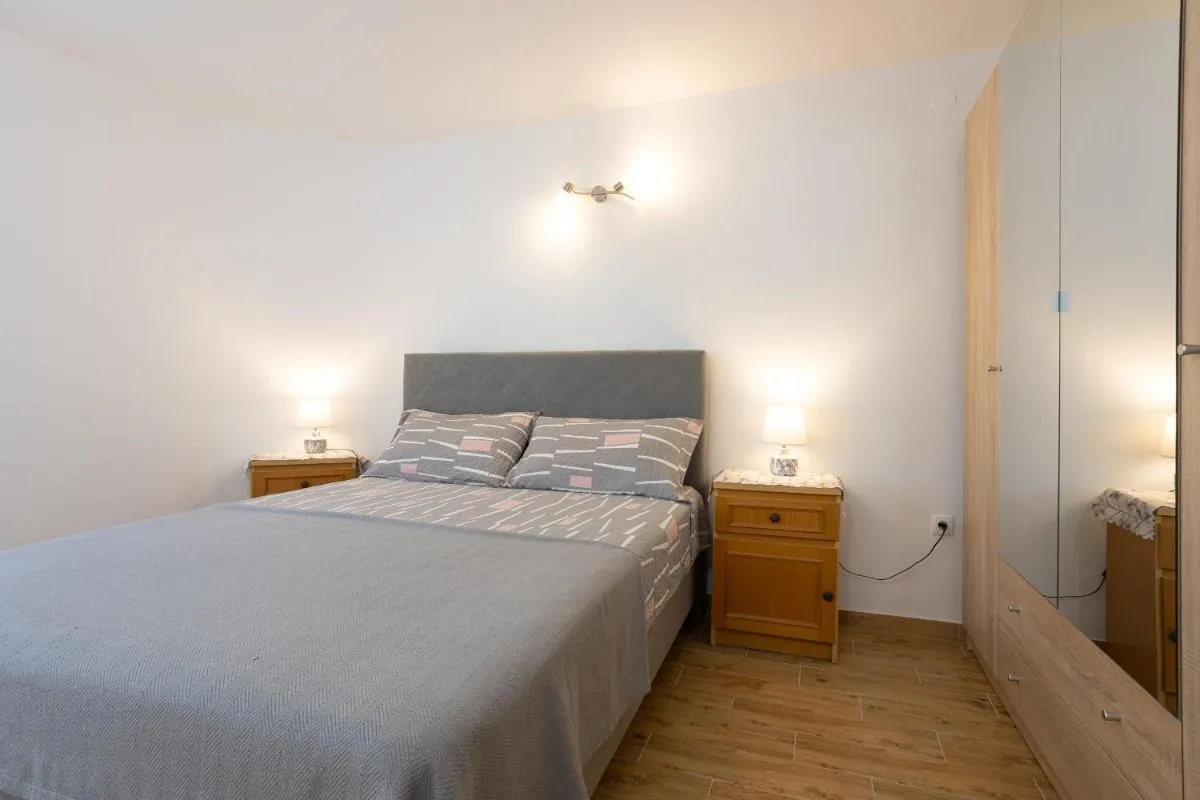 Image 5 of Apartments Melody