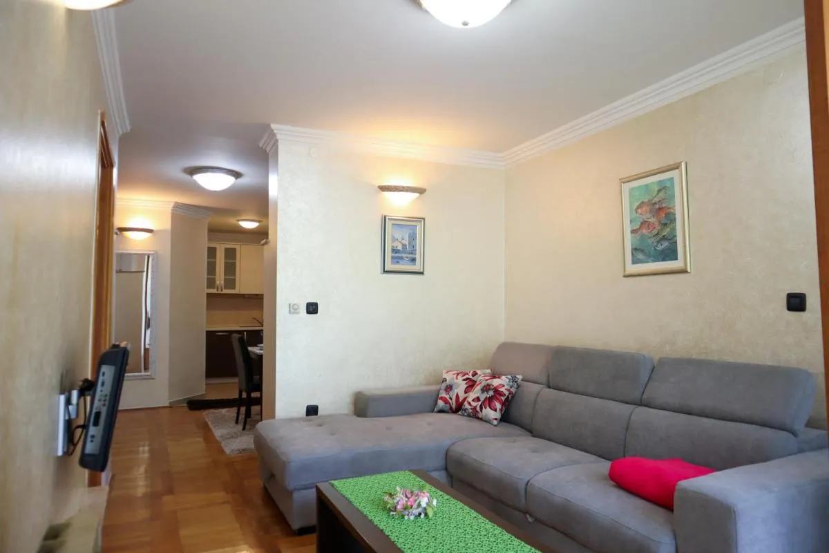 Image 4 of Apartments Okuka