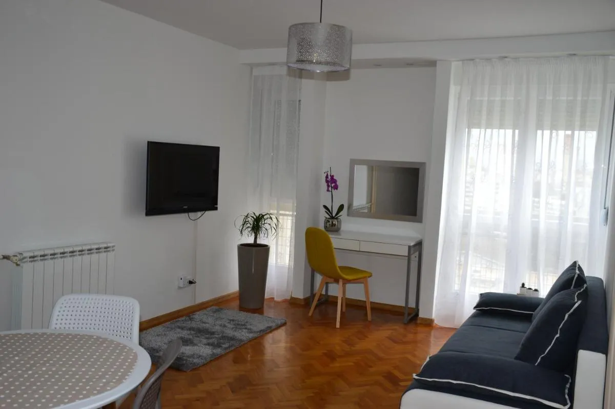 Image 2 of Apartments Papedoni Split