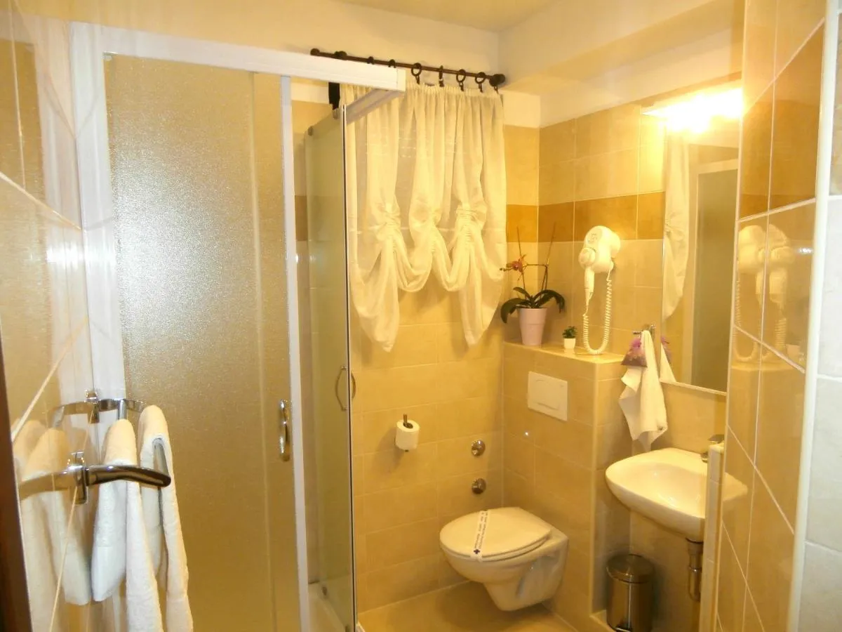 Image 2 of Apartments Song
