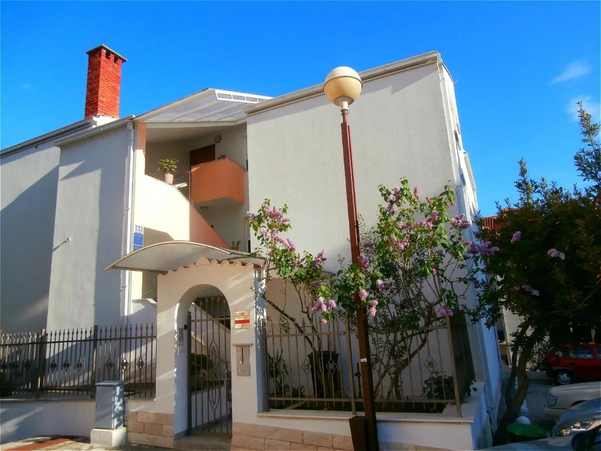 Image 6 of Apartments Song