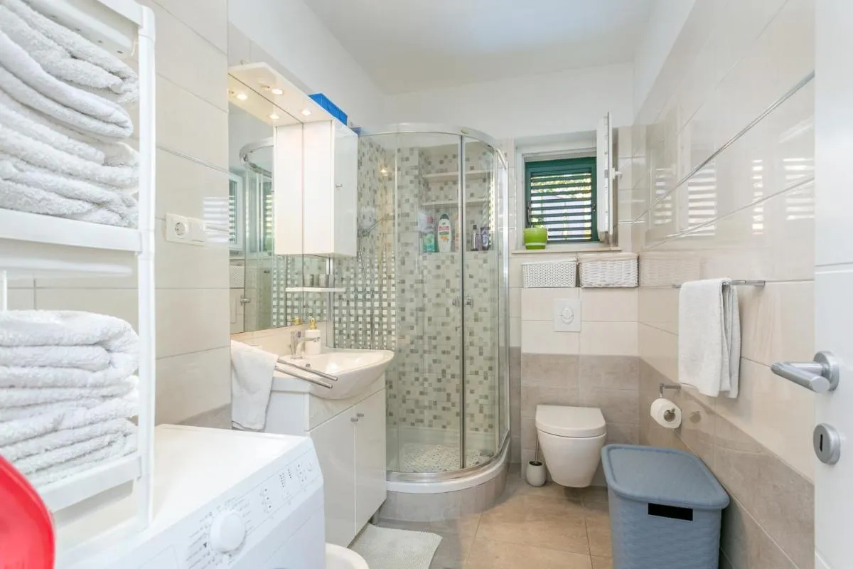 Image 2 of Apartments with WiFi Split – 21804