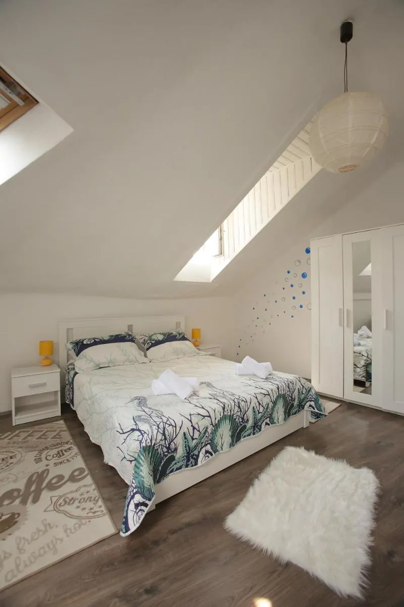 Image 5 of Apartment top center Lucia
