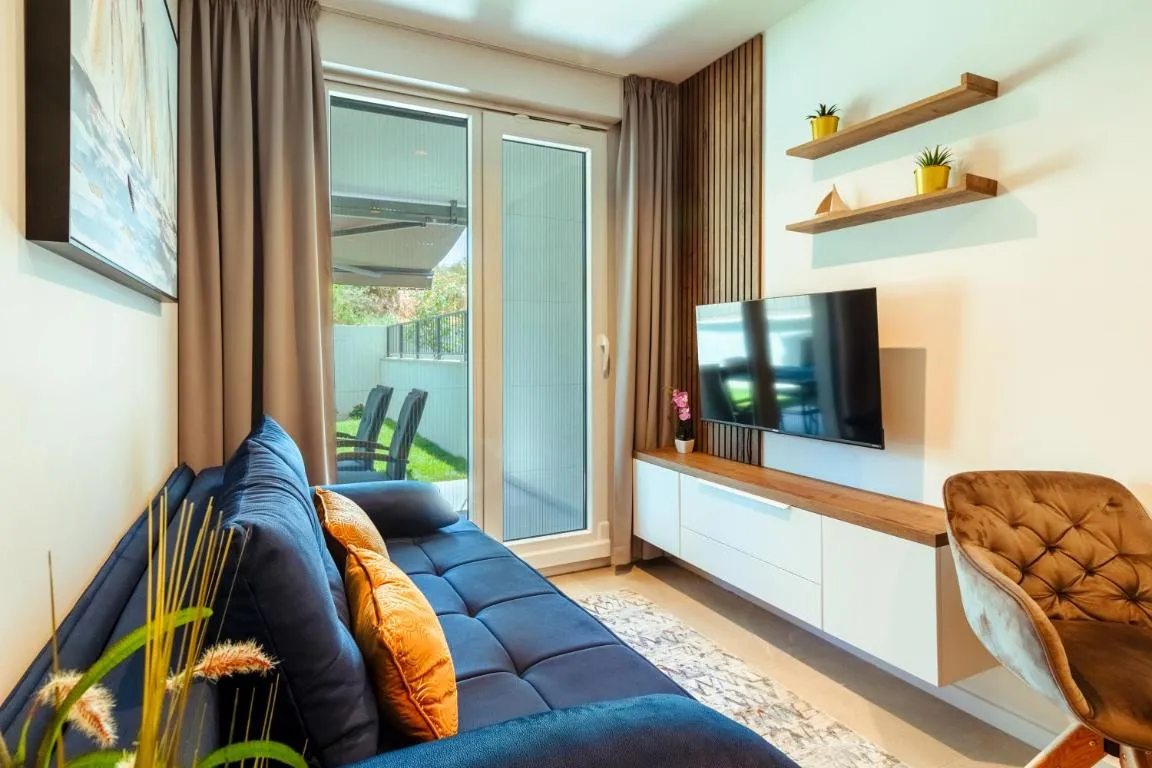 Image of Apartment with Garden and Free Garage Parking