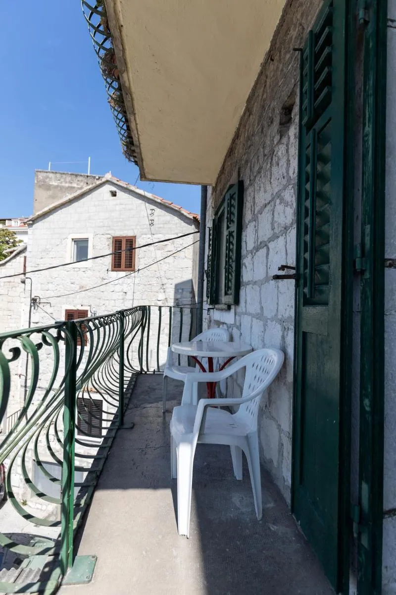 Image 4 of Apinelo Port Rooms