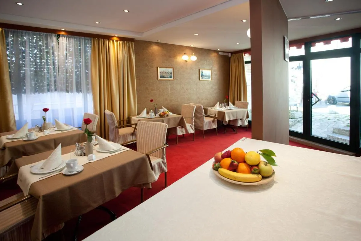 Image 3 of Authentic Luxury Rooms