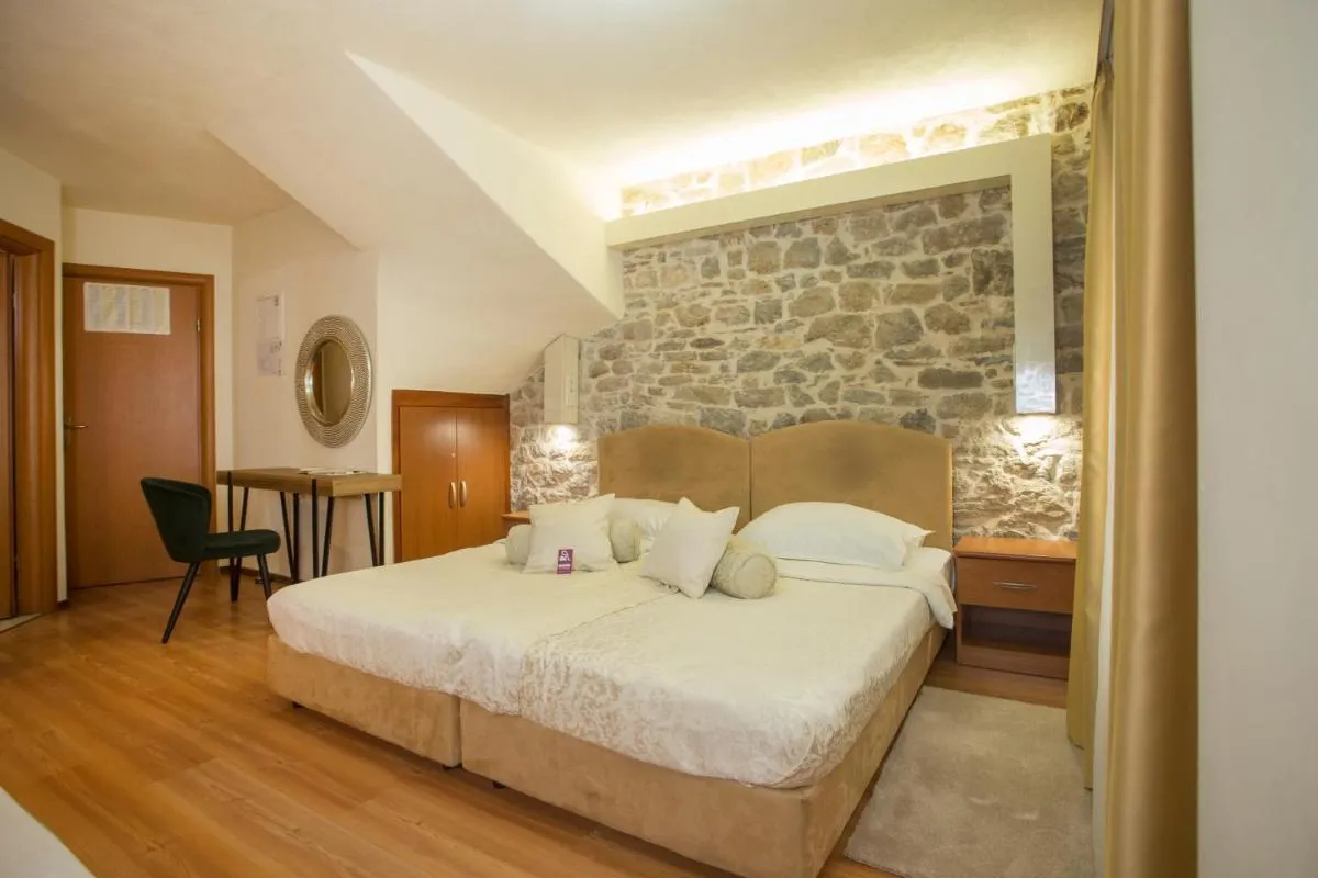 Image 1 of Authentic Luxury Rooms