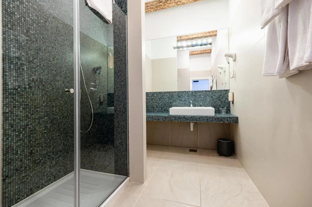 Image 5 of Azur Palace Luxury Rooms