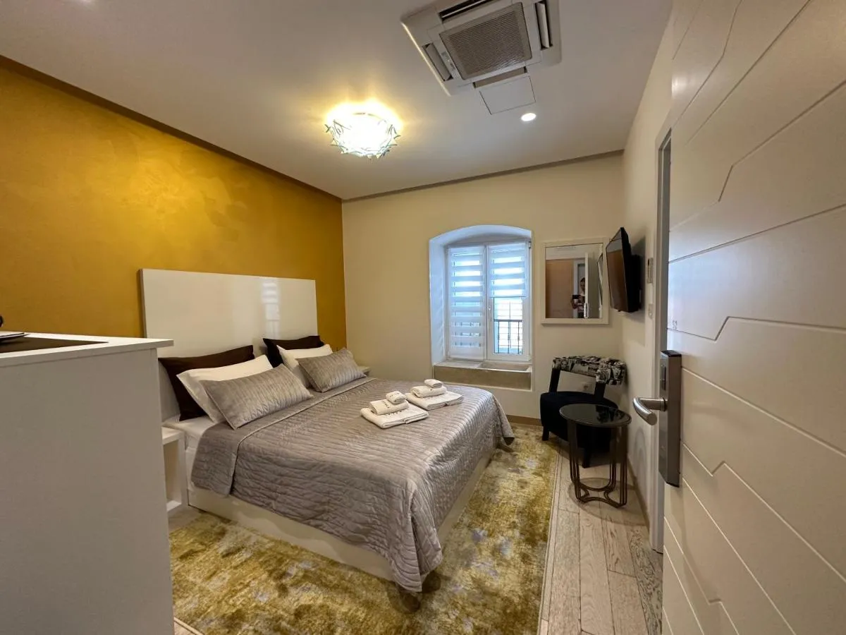 Image 5 of B&B Skyfall