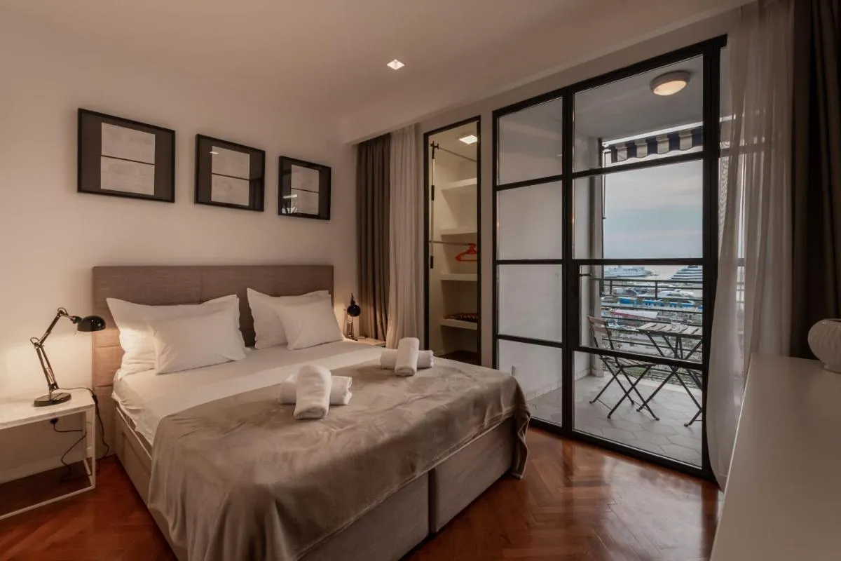 Image 4 of BREGOS SUPERIOR APARTMENT – unique design 3-BR – unbelievable panoramic view of Split – walking distance from UNESCO palace and Bacvice beach – free parking – BURALUX properties