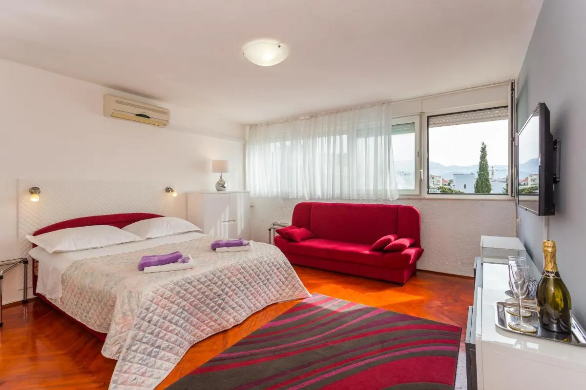Image 1 of Beach Split Apartments