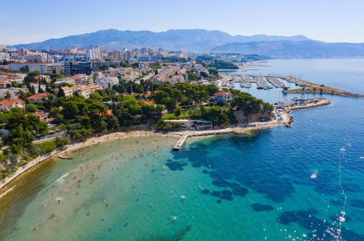Image of Beach Villa at top location