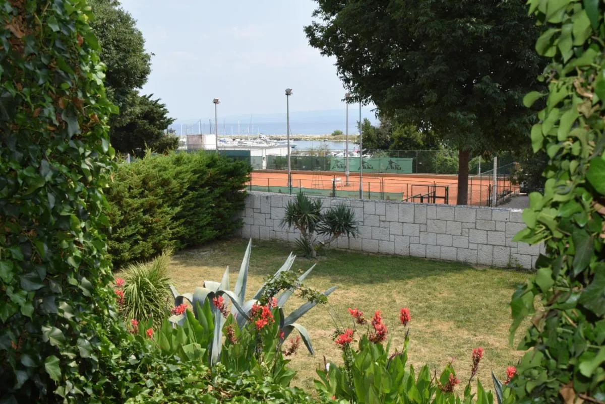 Image 4 of Beach Villa at top location