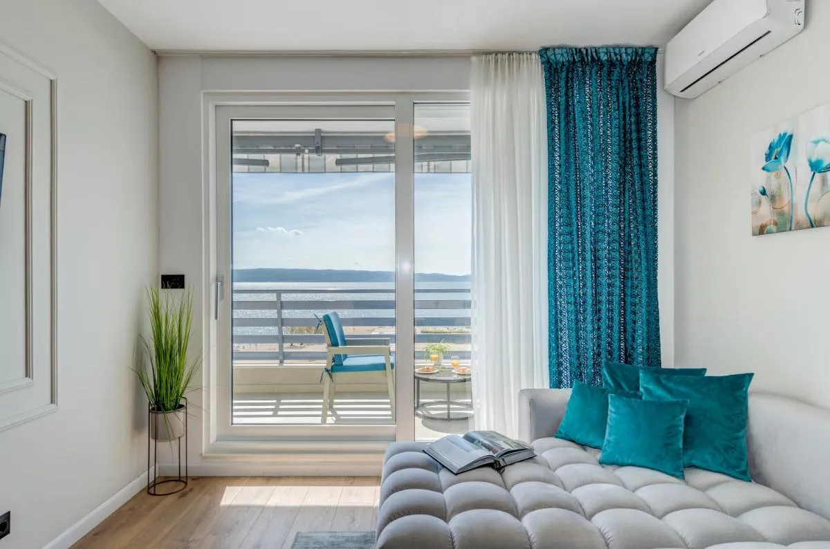 Image 1 of Beachfront Apartment Split