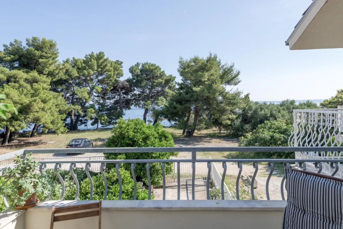 Image 2 of Beachfront apartment Milan, with balcony