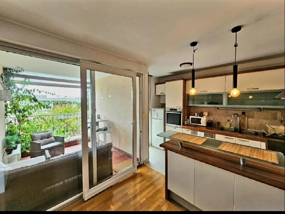 Image 2 of Beautiful Beach Apartment