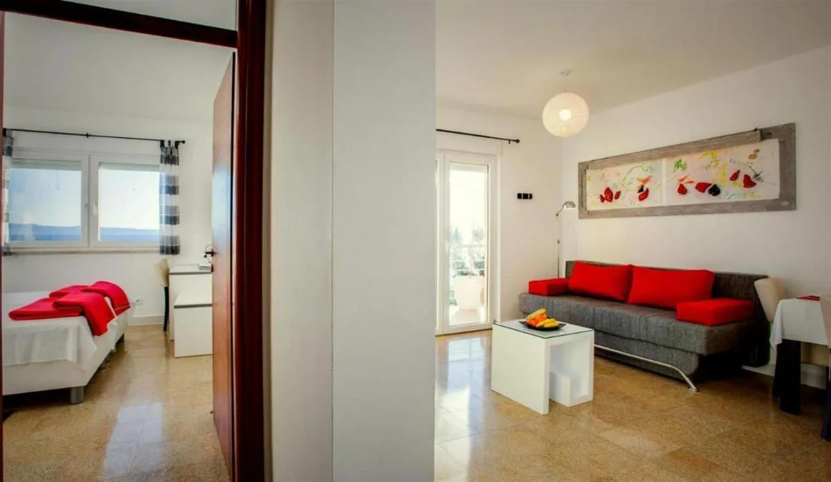 Image 6 of Beautiful apartment for 3 adults next to the beach