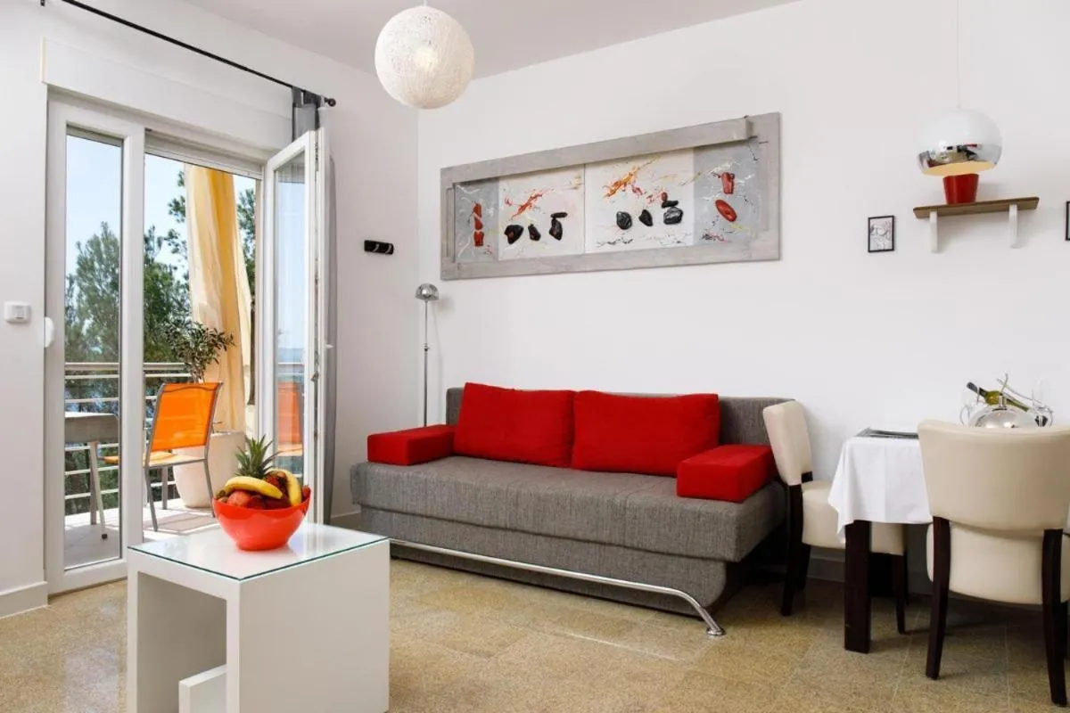 Image 4 of Beautiful apartment for 3 adults next to the beach
