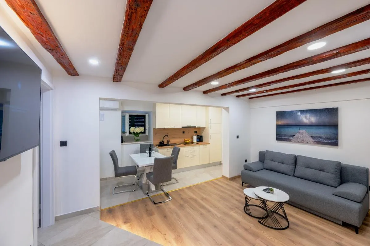Image 2 of Bernard Old Town Deluxe Apartment