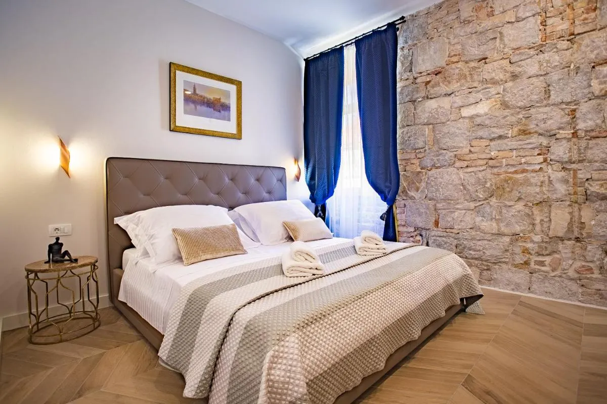 Image 1 of Best4Stay Luxury Rooms