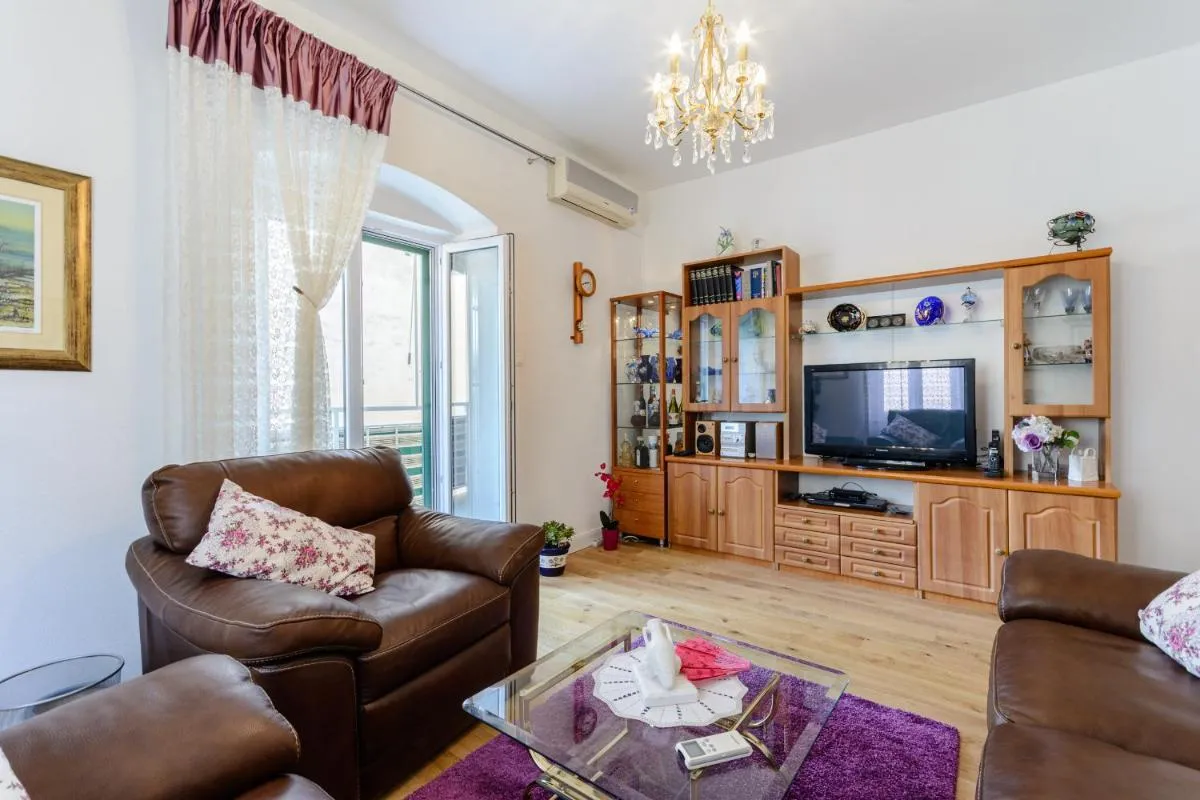Image 4 of Bird lamp luxury apartment Bačvice, Split