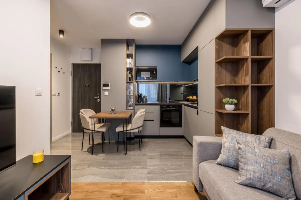 Image 2 of Blue Luxury Apartment